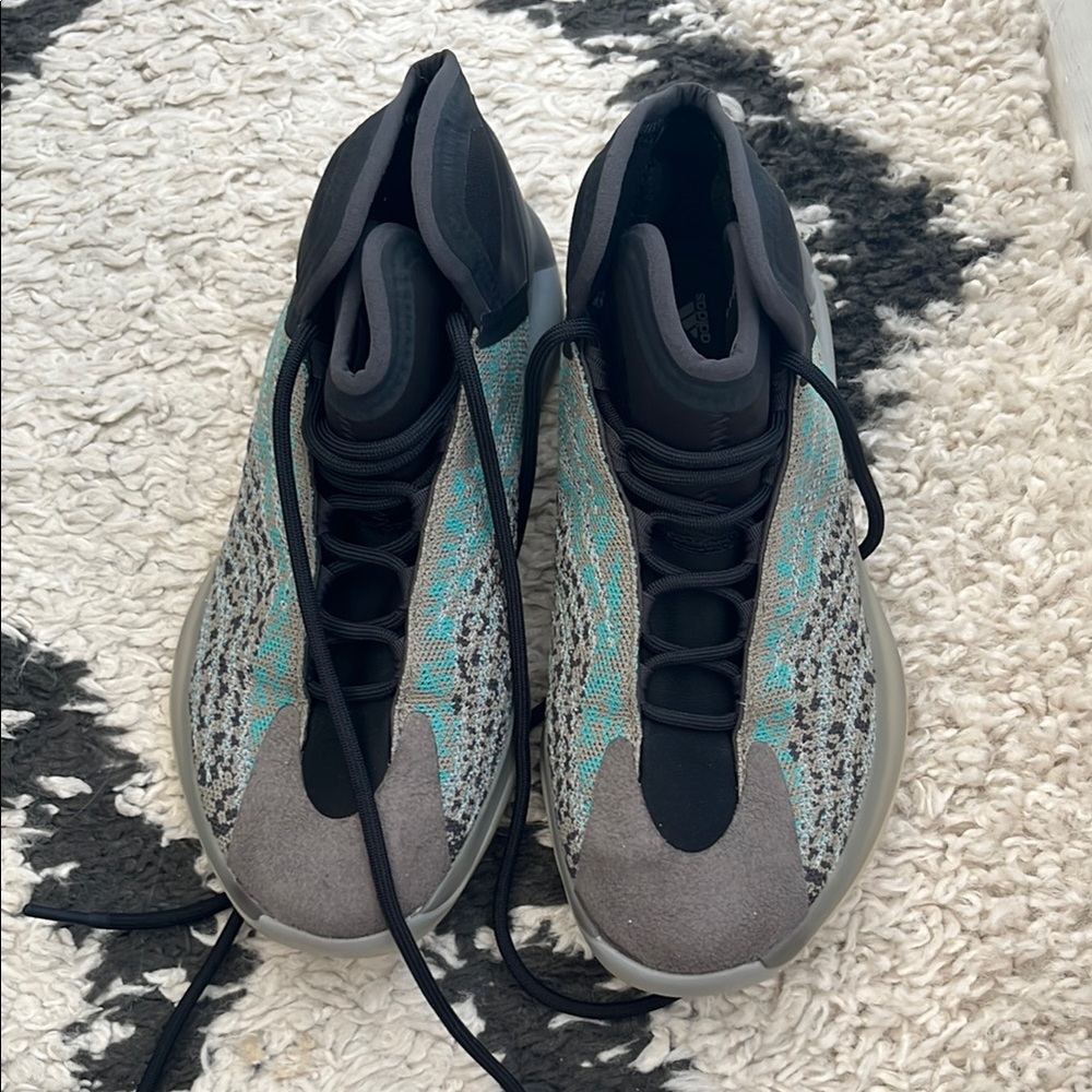 Yeezy Gray and Blue Athletic Shoes with High-Top Design